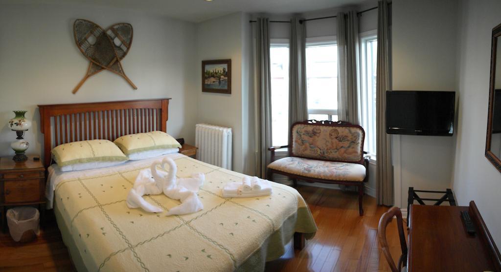 Rose Garden Bed And Breakfast Τορόντο Δωμάτιο φωτογραφία